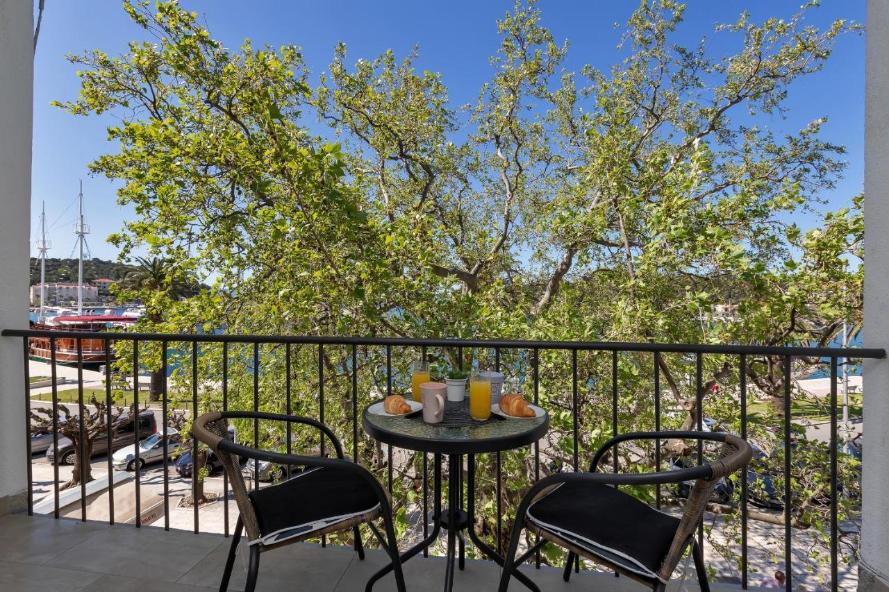 Apartment Riva Makarska Bagian luar foto