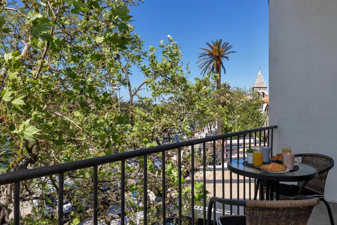 Apartment Riva Makarska Bagian luar foto