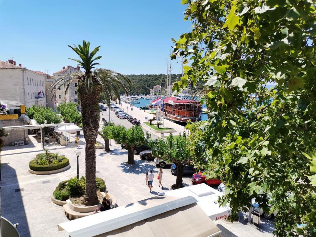Apartment Riva Makarska Bagian luar foto