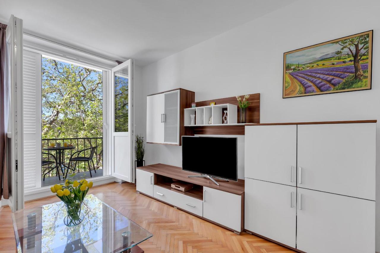 Apartment Riva Makarska Bagian luar foto